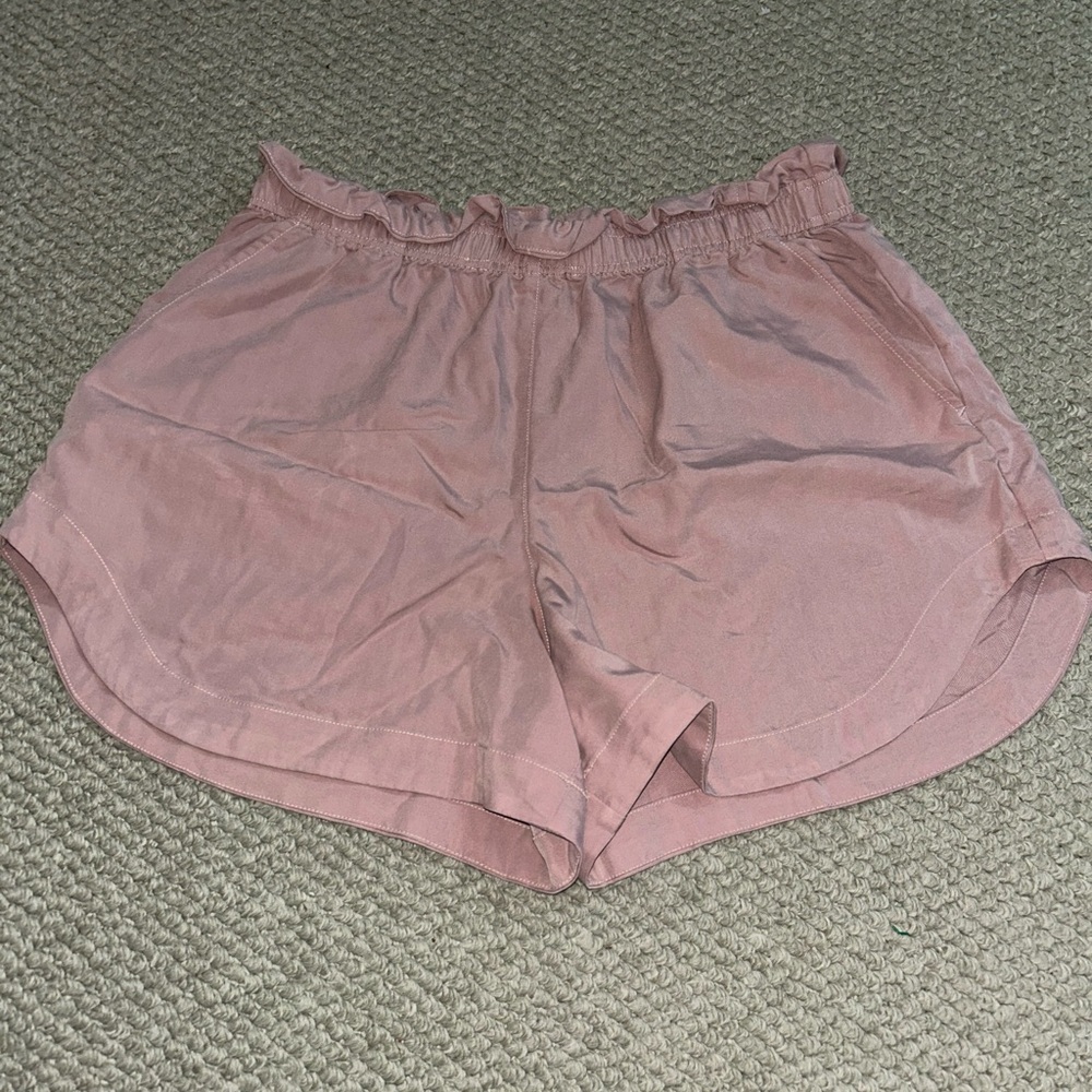 Varley mauve athletic shorts